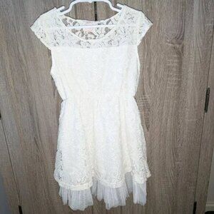 🐲3 FOR $9🦄 Think Pink Bows Boutique Ivory Elegant Cap Sleeve Knee Length Dress